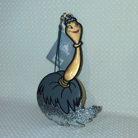 NWT- Disney- wristlet - Picture 1 of 2